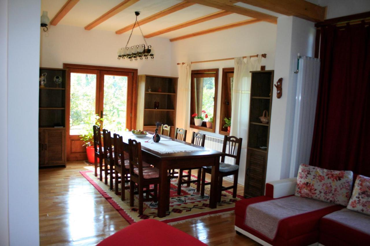 Albinuta Guesthouse Ozun Dış mekan fotoğraf