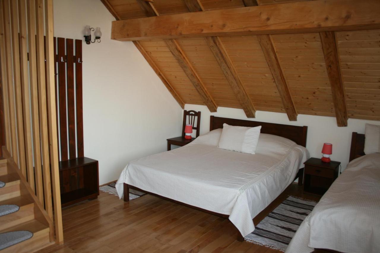 Albinuta Guesthouse Ozun Dış mekan fotoğraf