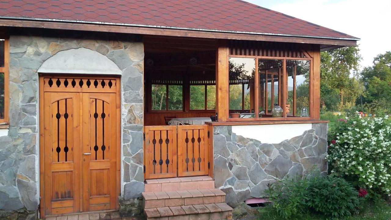 Albinuta Guesthouse Ozun Dış mekan fotoğraf